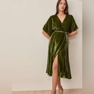 Reformation Analynne Velvet Dress Artichoke - Size M